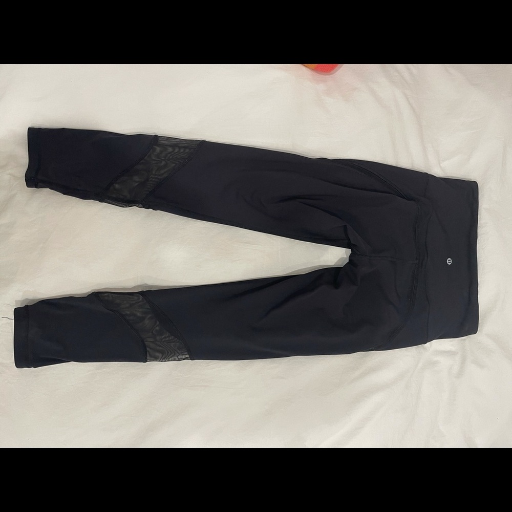 lululemon leggings with mesh detailing!!